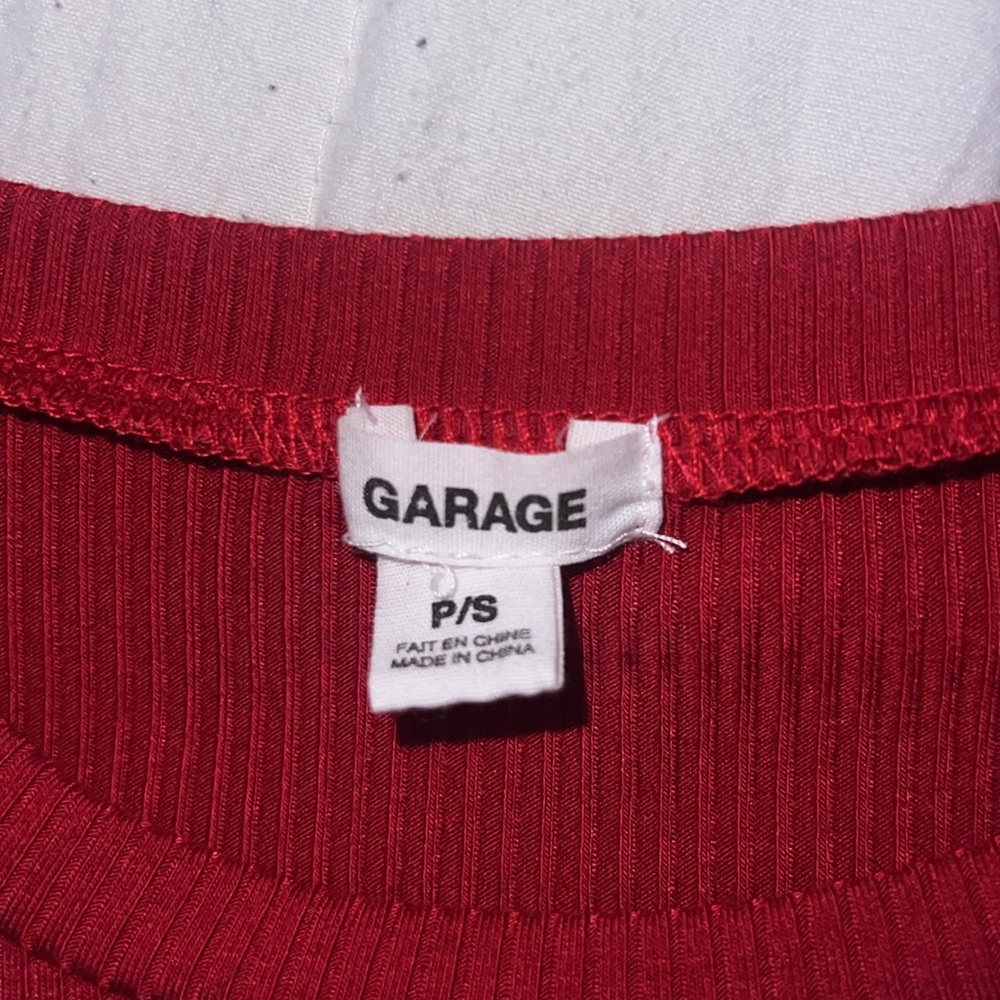 Red top - Picture 3 of 3